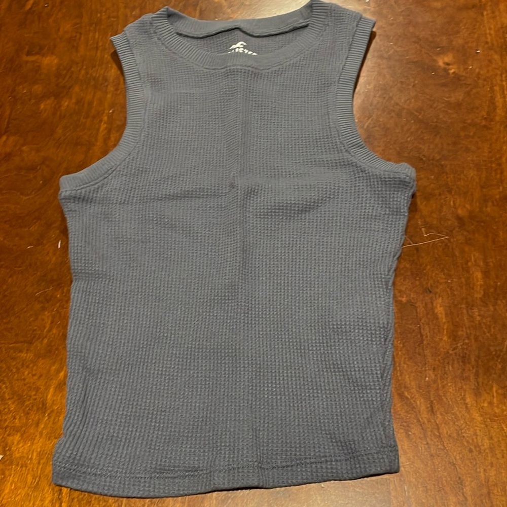 Hollister tank